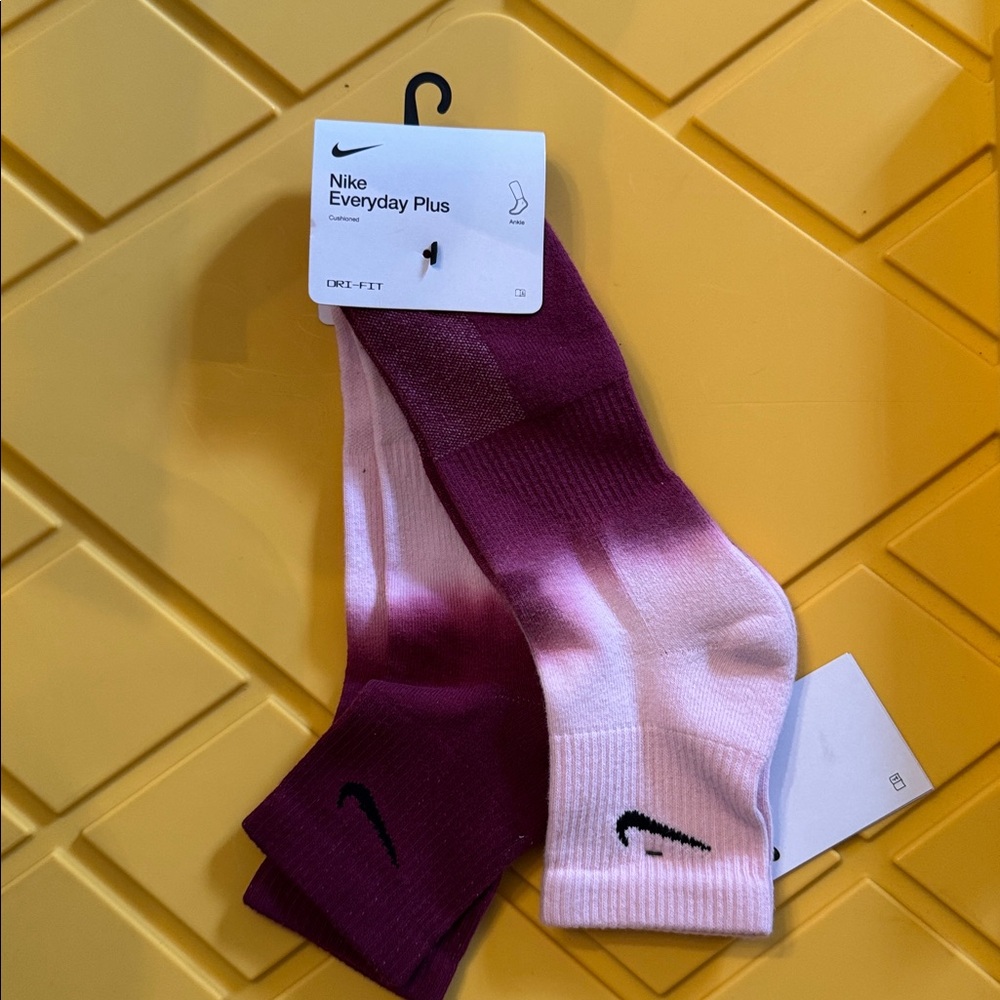 2-Pair Nike Dri-Fit Men’s Everyday Plus Cotton Cushioned